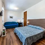 National Hotel