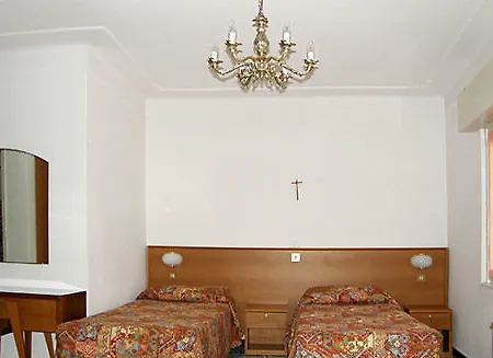 Hotel National 2*